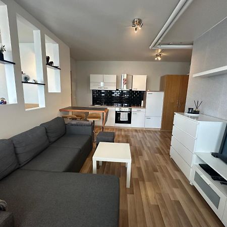 Entire Apartment Reykjavik Exterior photo